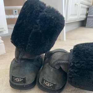 UGGS - Black